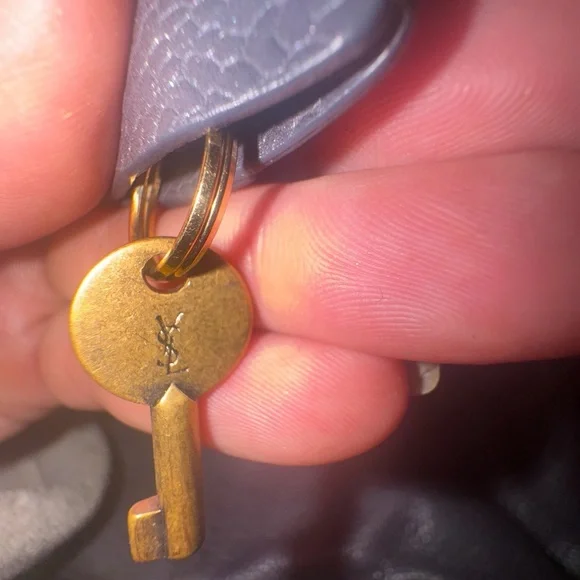 Authenticated YSL Muse bag Elegant Gray Leather Women's Bag - Picture 15 of 16